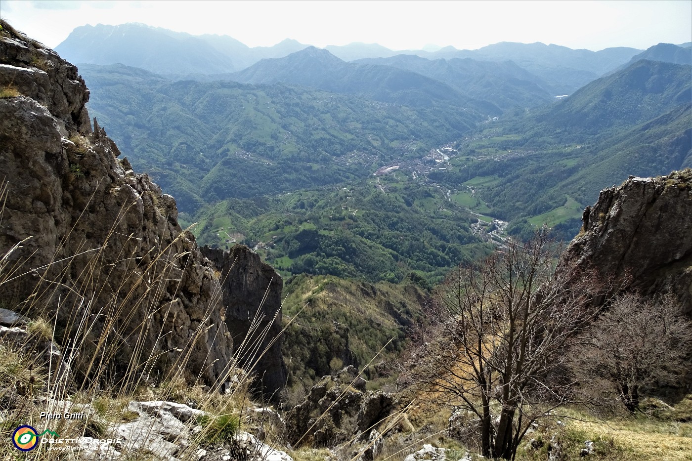 51 Dall'alto del 'Pass-Canal Catif' vista fin sul fondovalle .JPG